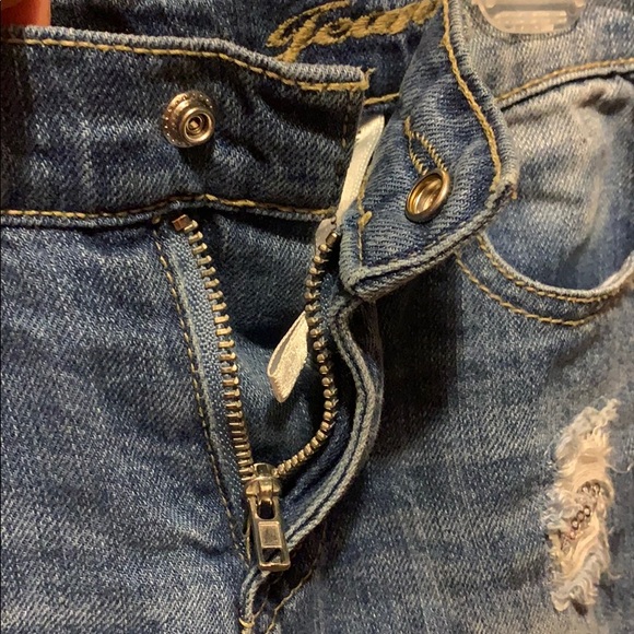 Sold!!! - Picture 3 of 7